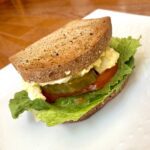 low carb and low calorie egg salad sandwich crispy